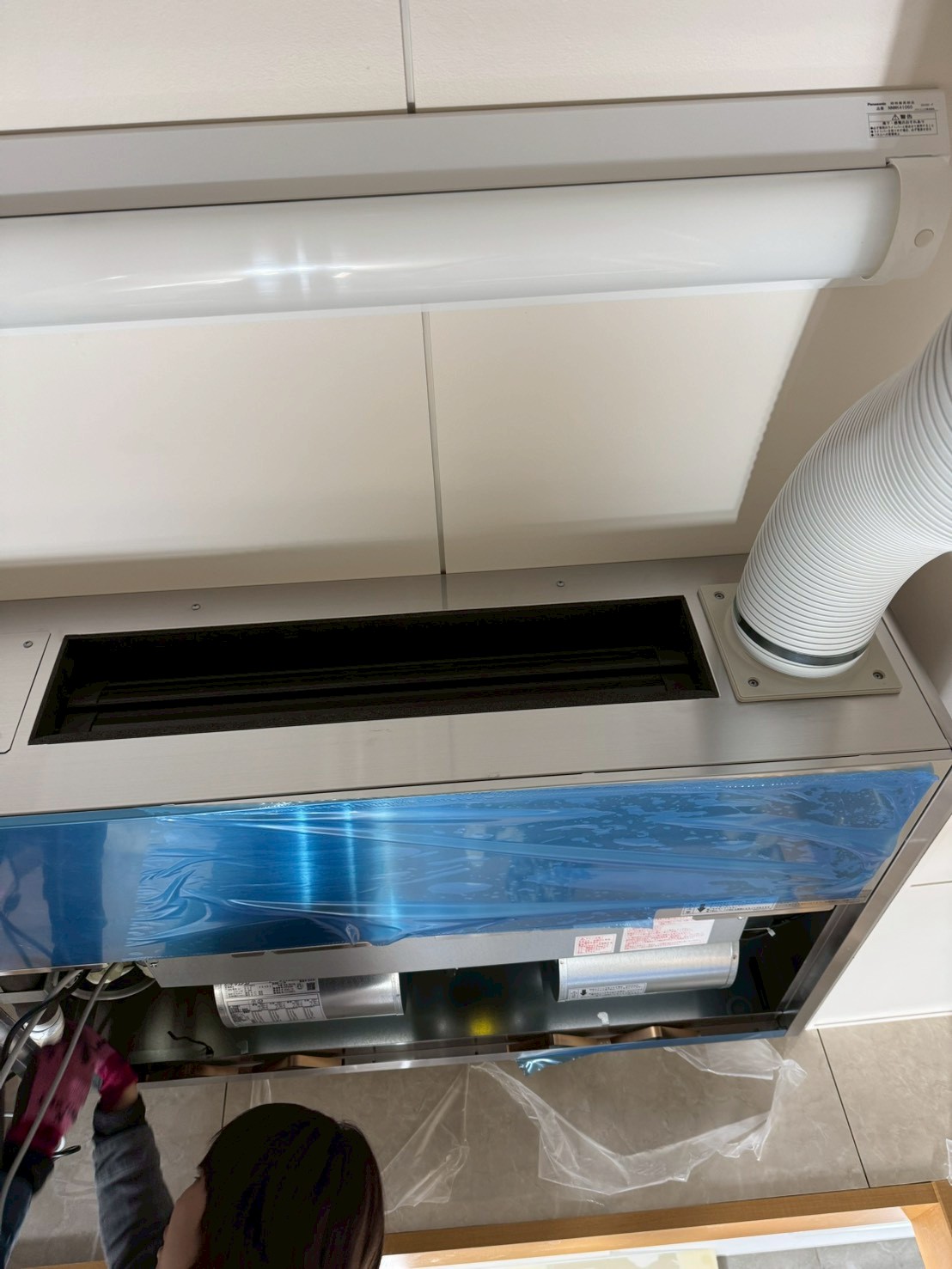 東京都千代田区にて厨房用エアコンの取り付け工事