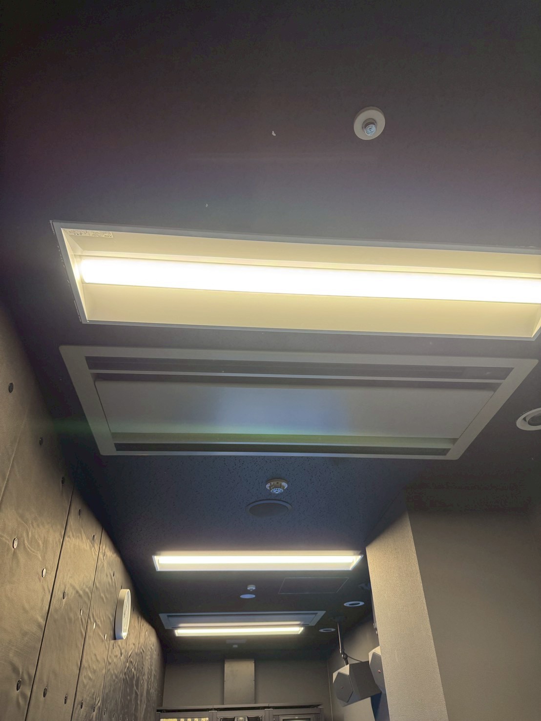 東京都渋谷区にてエアコン修理〈ビル用マルチエアコンの交換工事〉